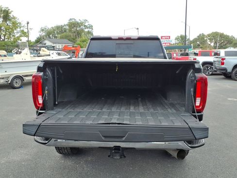 Used 2022 GMC Sierra 2500 SLT w/ SLT Premium Package AWD/4WD image 18