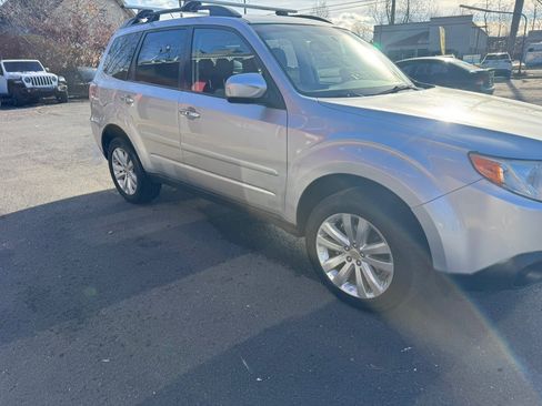 Used 2011 Subaru Forester 2.5X Premium w/ All-Weather Pkg image 7