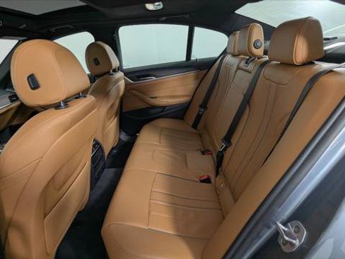 Used 2018 BMW 530e RWD image 18