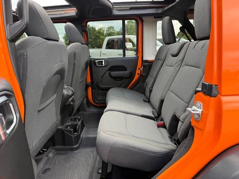 Certified 2025 Jeep Wrangler Unlimited Sport AWD/4WD image 17