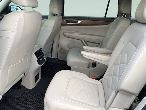 Used 2026 Volkswagen Atlas SE w/ Panoramic Sunroof Package FWD image 35