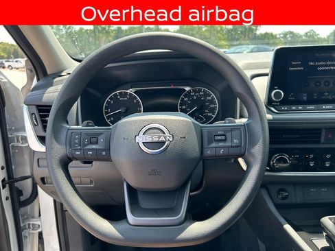 Used 2026 Nissan Rogue S FWD image 23