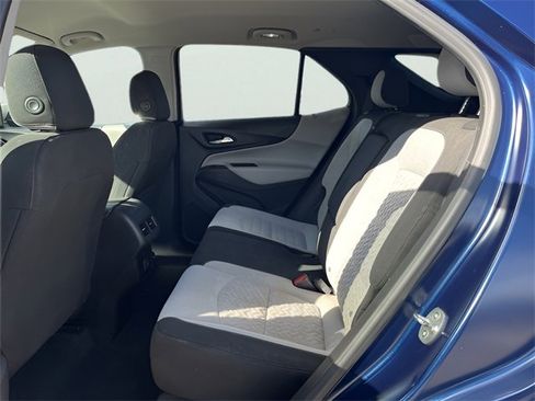 Used 2022 Chevrolet Equinox LS w/ LS Convenience Package image 30