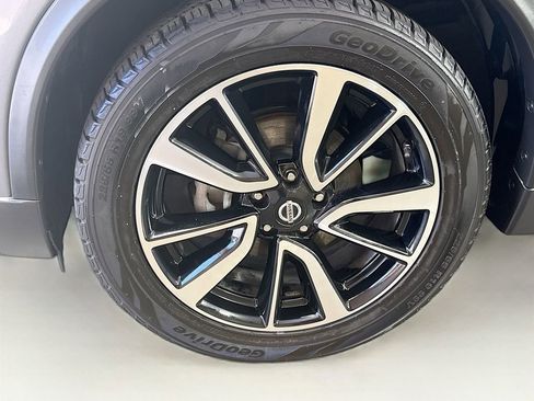 Used 2019 Nissan Rogue SL image 39