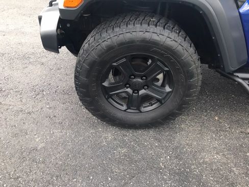 Used 2018 Jeep Wrangler Unlimited Sport S AWD/4WD image 38