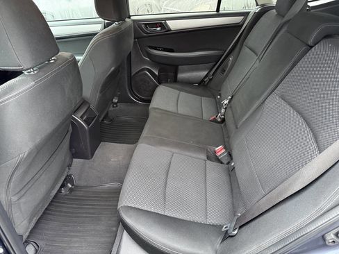 Used 2017 Subaru Outback 2.5i Premium image 19