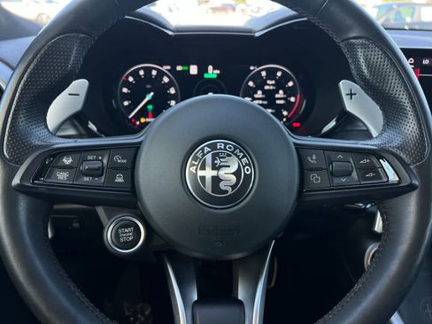 Used 2024 Alfa Romeo Tonale Veloce AWD/4WD image 25