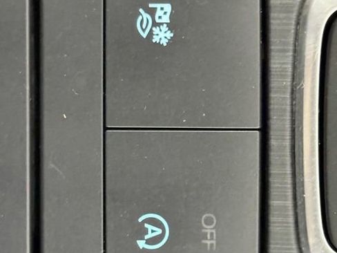 Certified 2022 Ford Escape SE w/ SE Sport Appearance Package image 25