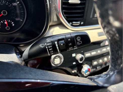 Used 2020 Kia Sportage EX FWD image 28