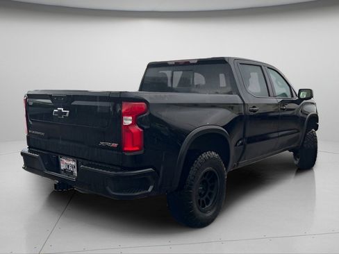 Used 2022 Chevrolet Silverado 1500 ZR2 w/ Technology Package image 5