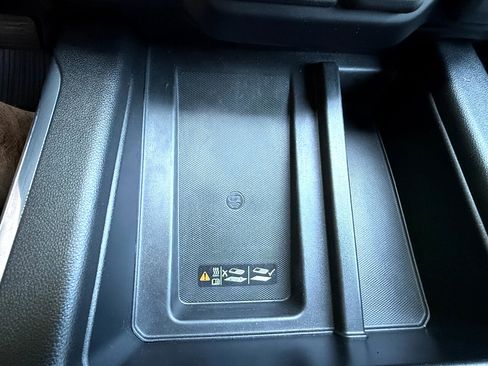 Used 2020 Chevrolet Silverado 2500 LTZ w/ LTZ Premium Package image 27