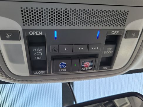 Used 2017 Acura RDX AWD w/ Technology Package image 40