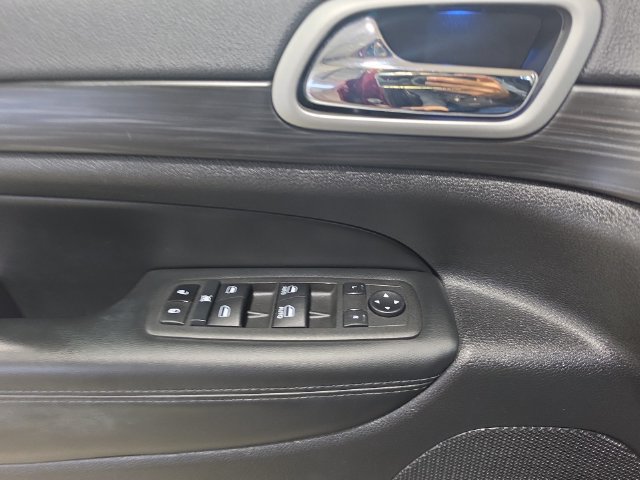 Used 2022 Jeep Grand Cherokee Laredo X AWD/4WD image 22