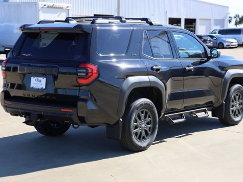 New 2025 Toyota 4Runner SR5 image 8