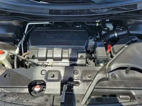 Used 2016 Honda Odyssey Touring Elite image 36