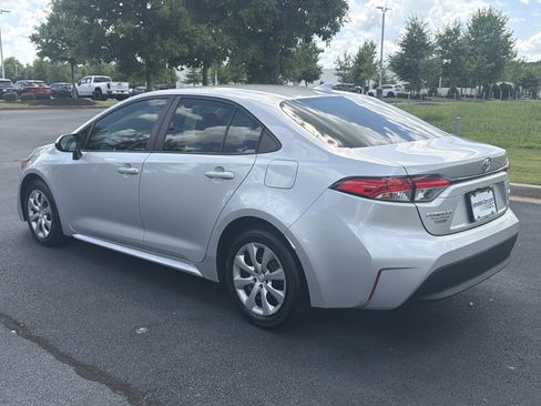 Used 2023 Toyota Corolla LE FWD image 7
