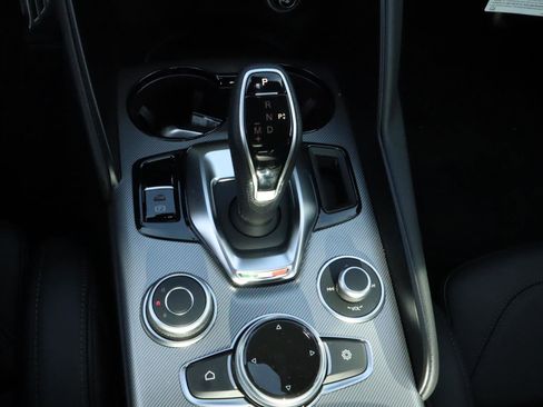 New 2025 Alfa Romeo Giulia w/ Veloce Package Rwd image 11