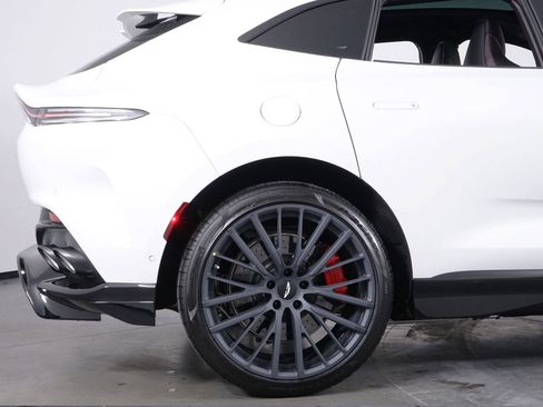 New 2026 Aston Martin DBX 707 image 11