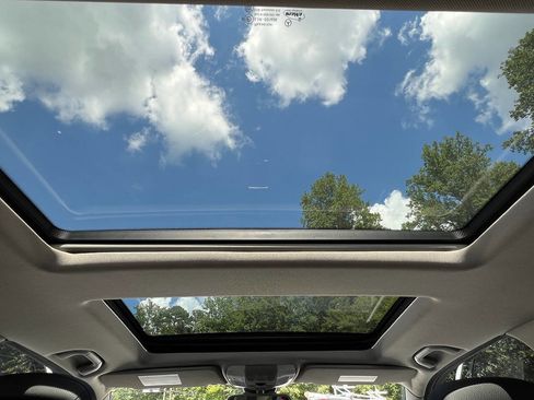 Used 2013 Mercedes-Benz GLK 350 4MATIC image 10