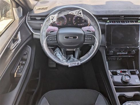 New 2025 Jeep Grand Cherokee L Altitude image 13