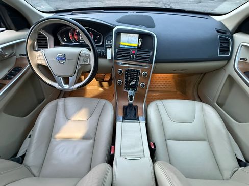 Used 2015 Volvo XC60 T5 Platinum image 9