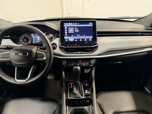 Used 2024 Jeep Compass Latitude AWD/4WD image 18