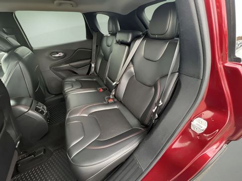 Used 2020 Jeep Cherokee Trailhawk w/ Cold Weather Group image 23