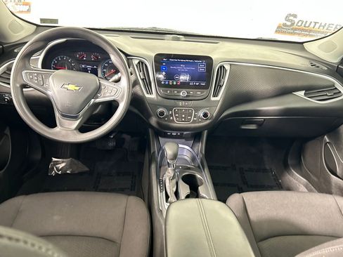 Used 2023 Chevrolet Malibu LT image 18