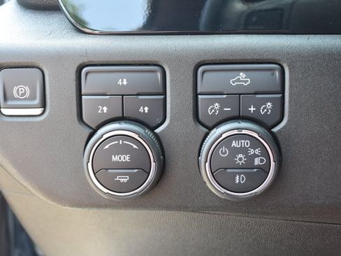 Used 2024 Chevrolet Silverado 2500 LT AWD/4WD image 30