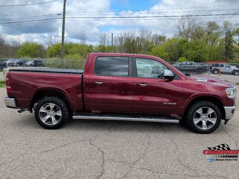Used 2019 RAM 1500 Laramie AWD/4WD image 6