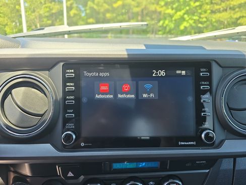 Used 2023 Toyota Tacoma TRD Sport w/ Technology Package AWD/4WD image 20