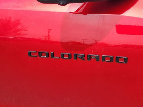 Used 2025 Chevrolet Colorado ZR2 w/ Technology Package image 11