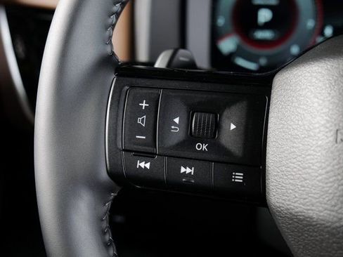 Used 2025 Nissan Rogue Platinum w/ Platinum Premium Package image 22