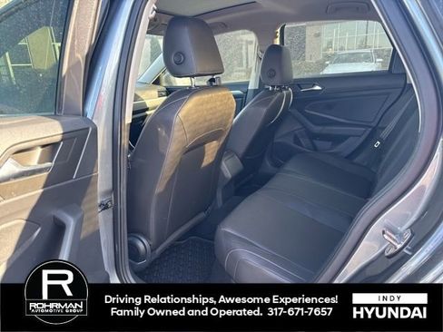 Used 2019 Volkswagen Jetta SE image 9