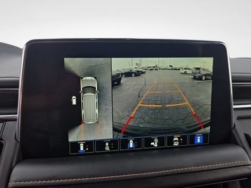 Used 2022 GMC Yukon XL AT4 w/ Technology Package AWD/4WD image 30