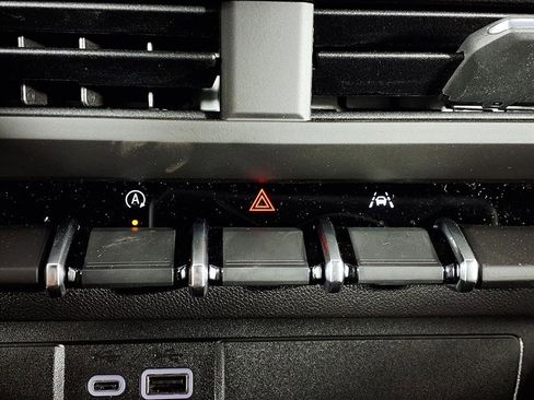 New 2026 Chevrolet Colorado W/T image 11