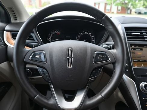 Used 2018 Lincoln MKC Select w/ Select Plus Package AWD/4WD image 44