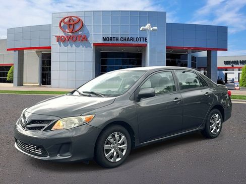 Used 2013 Toyota Corolla L FWD image 4