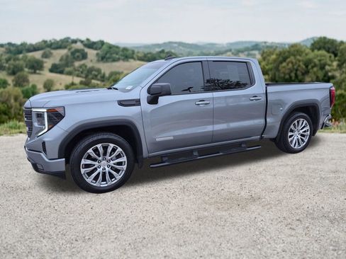 Used 2024 GMC Sierra 1500 Elevation RWD image 4