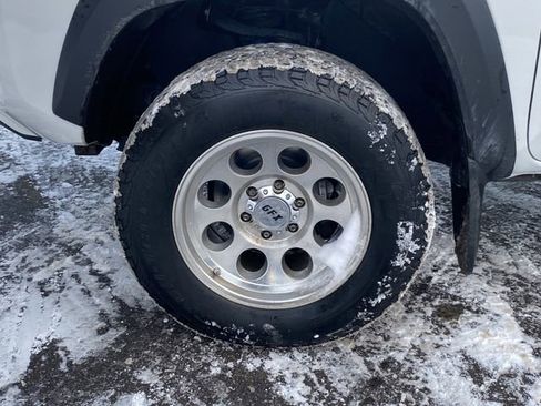 Used 2020 Toyota Tacoma 4x4 Double Cab image 30