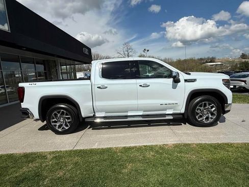 New 2026 GMC Sierra 1500 SLT w/ SLT Premium Plus Package AWD/4WD image 4