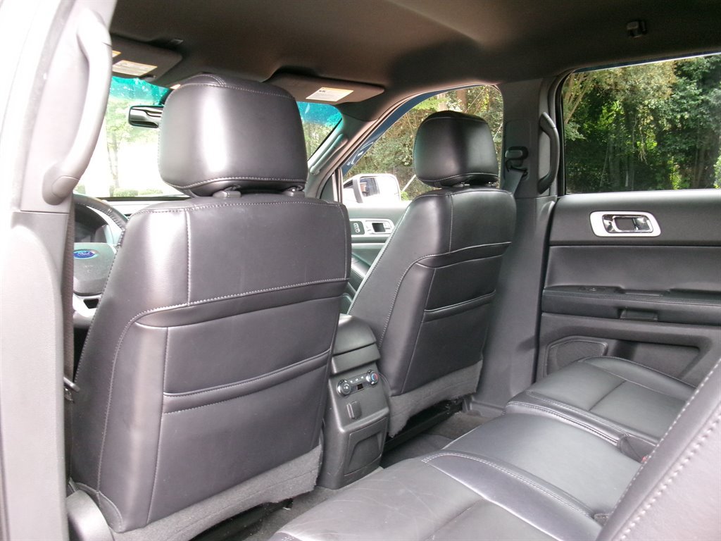Used 2011 Ford Explorer XLT w/ 202A Rapid Spec Order Code FWD image 38