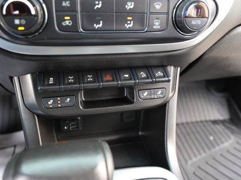 Used 2021 Chevrolet Colorado ZR2 image 25