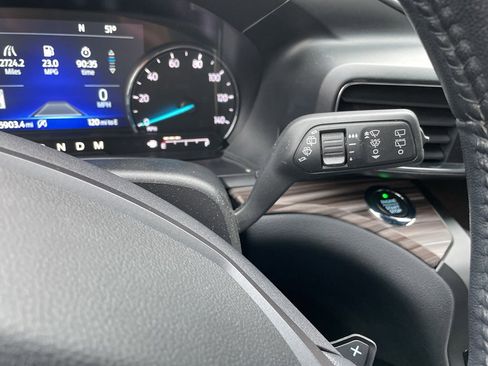 Used 2020 Ford Explorer Limited image 24