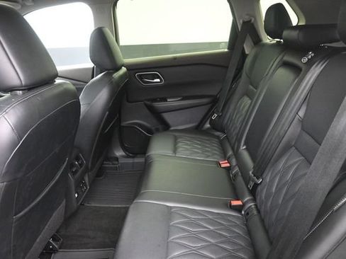 Used 2023 Nissan Rogue Platinum w/ Platinum Premium Package AWD/4WD image 18