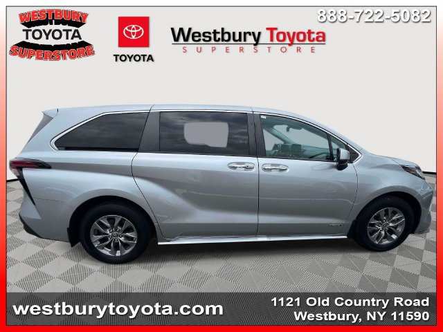 Used 2021 Toyota Sienna XLE FWD image 7