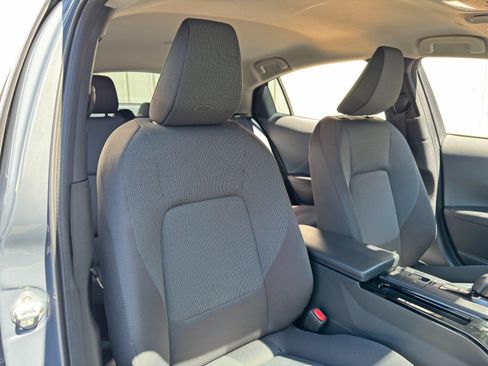 Used 2024 Toyota Prius LE FWD image 34