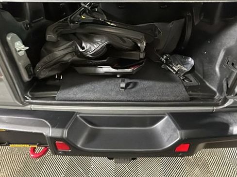 Used 2018 Jeep Wrangler Unlimited Rubicon AWD/4WD image 26
