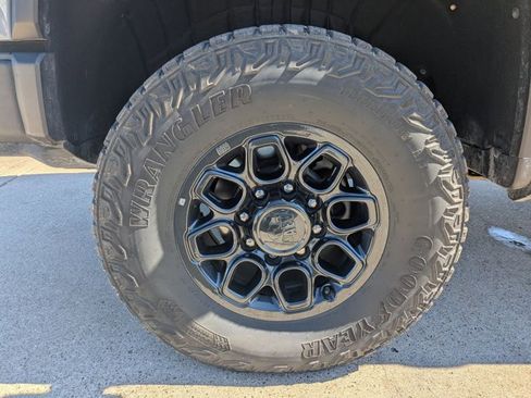 Used 2025 Chevrolet Silverado 2500 ZR2 w/ ZR2 Bison Edition image 19