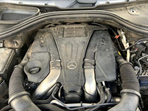 Used 2017 Mercedes-Benz GLS 550 4MATIC image 31